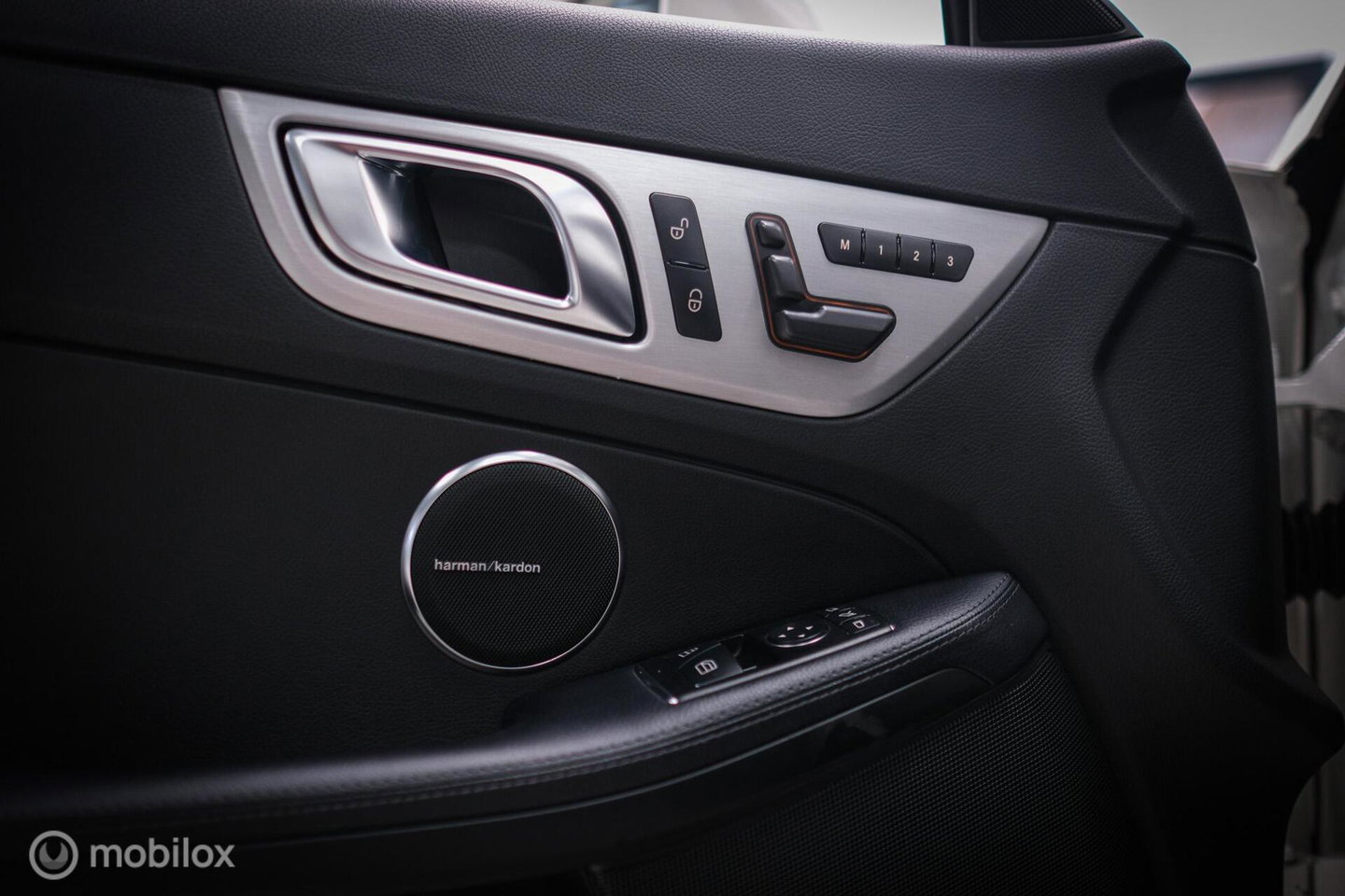 Mercedes-Benz SLK 350 V6 306 pk | Airscarf | Harman Kardon | Memory | LED | Navigatie | Keyless | Cruise | Zeer mooi | Lage km stand |