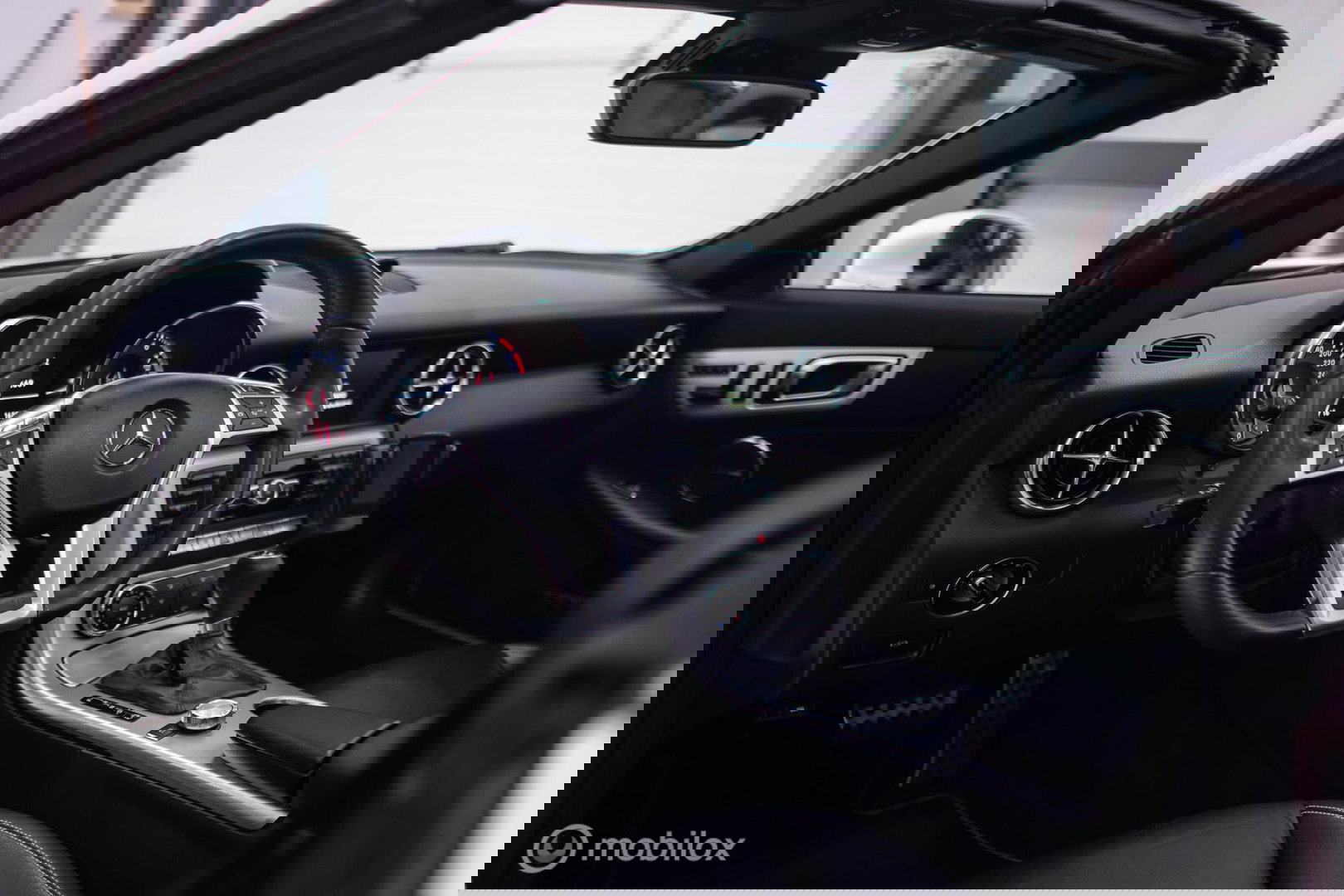 Mercedes-Benz SLK 350 V6 306 pk | Airscarf | Harman Kardon | Memory | LED | Navigatie | Keyless | Cruise | Zeer mooi | Lage km stand |