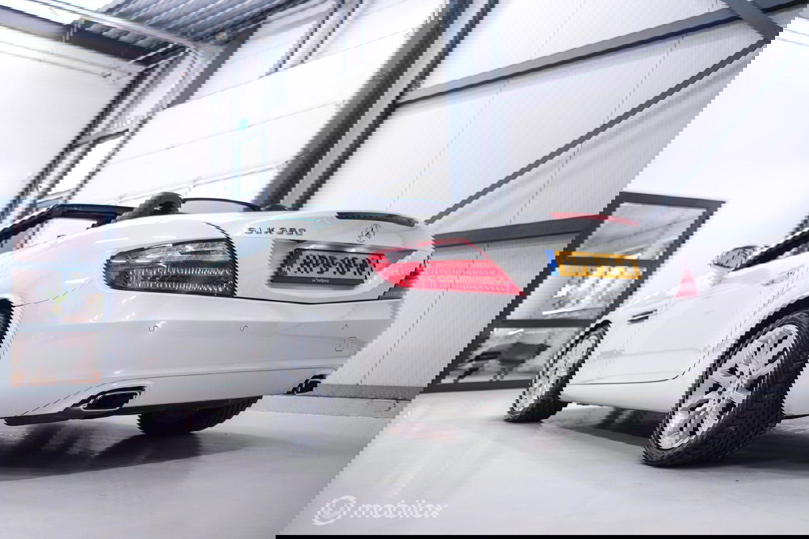 Mercedes-Benz SLK 350 V6 306 pk | Airscarf | Harman Kardon | Memory | LED | Navigatie | Keyless | Cruise | Zeer mooi | Lage km stand |