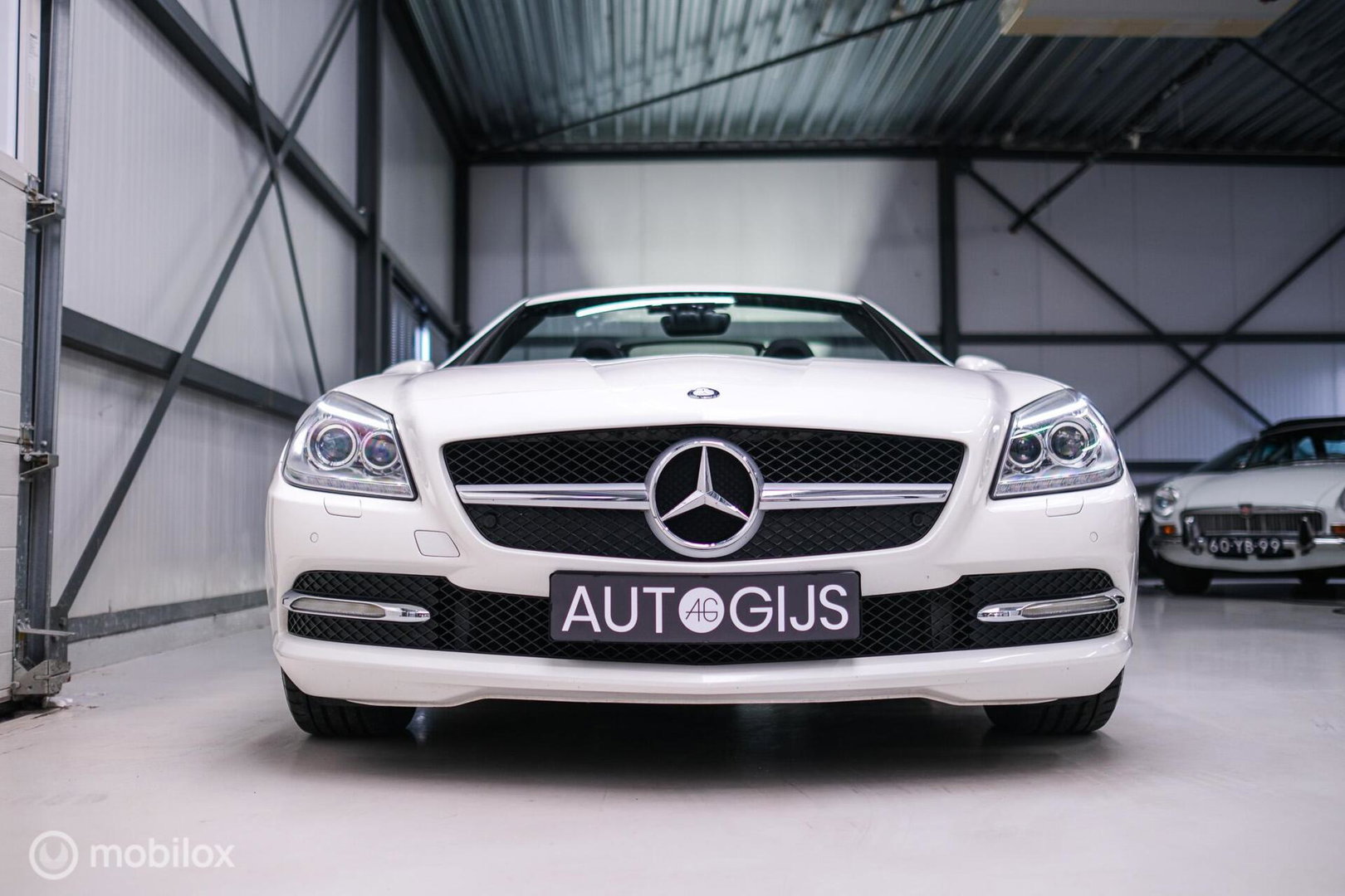 Mercedes-Benz SLK 350 V6 306 pk | Airscarf | Harman Kardon | Memory | LED | Navigatie | Keyless | Cruise | Zeer mooi | Lage km stand |