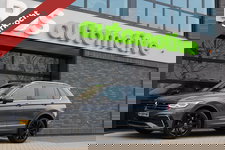 Volkswagen Tiguan - 1.4 TSI eHybrid R-Line Business+ | NAP! | BTW | PANO | ACC | CAMERA | STUURWIELVERWARMING | ELEK TREKHAAK |