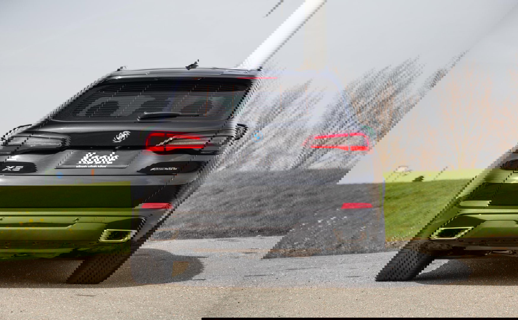 BMW X5 xDrive45e CARPLAY / CAMERA / DEALER ONDERHOUDEN /  LEER / STOELVERWARMING / BLACK ON BLACK