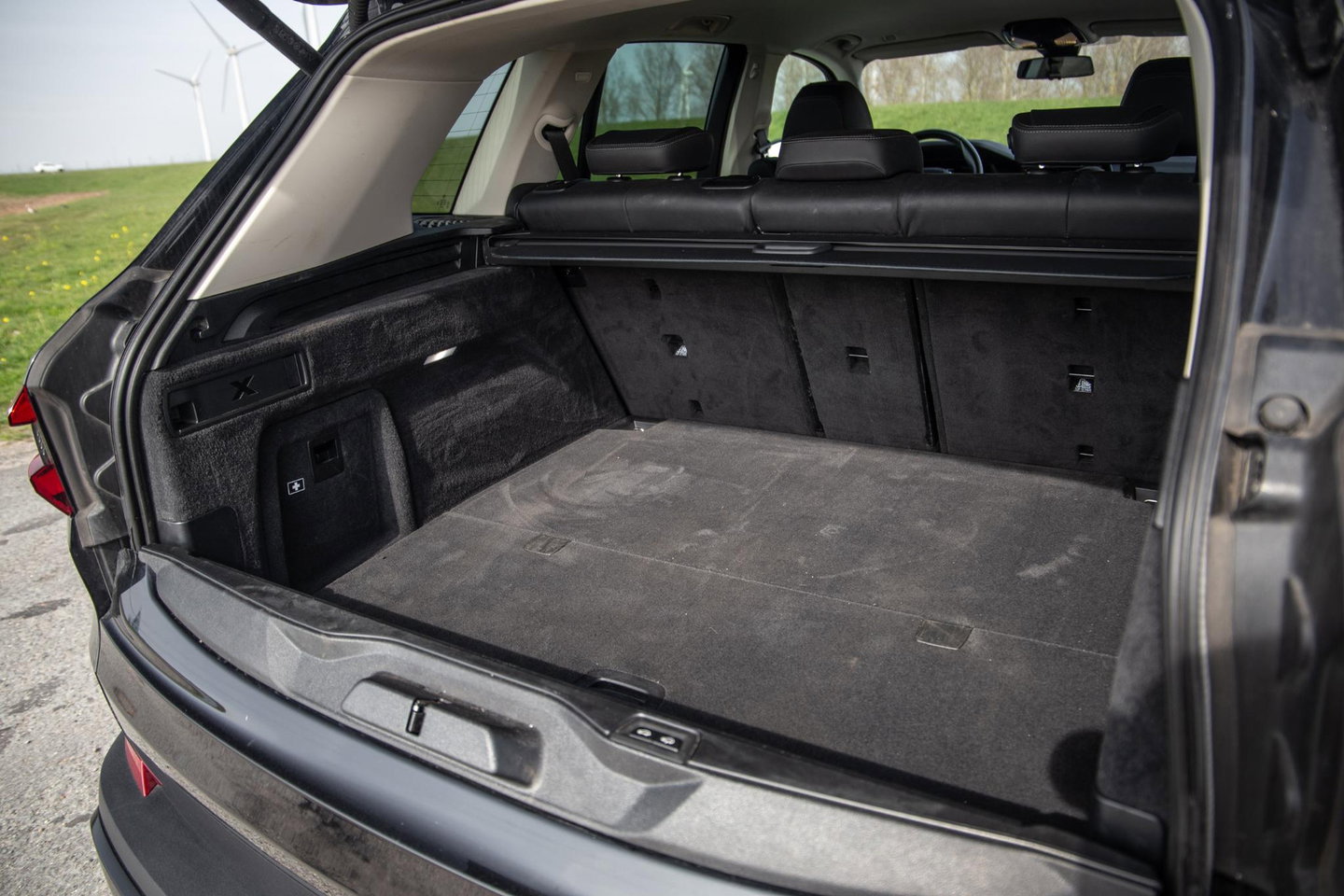 BMW X5 xDrive45e CARPLAY / CAMERA / DEALER ONDERHOUDEN /  LEER / STOELVERWARMING / BLACK ON BLACK