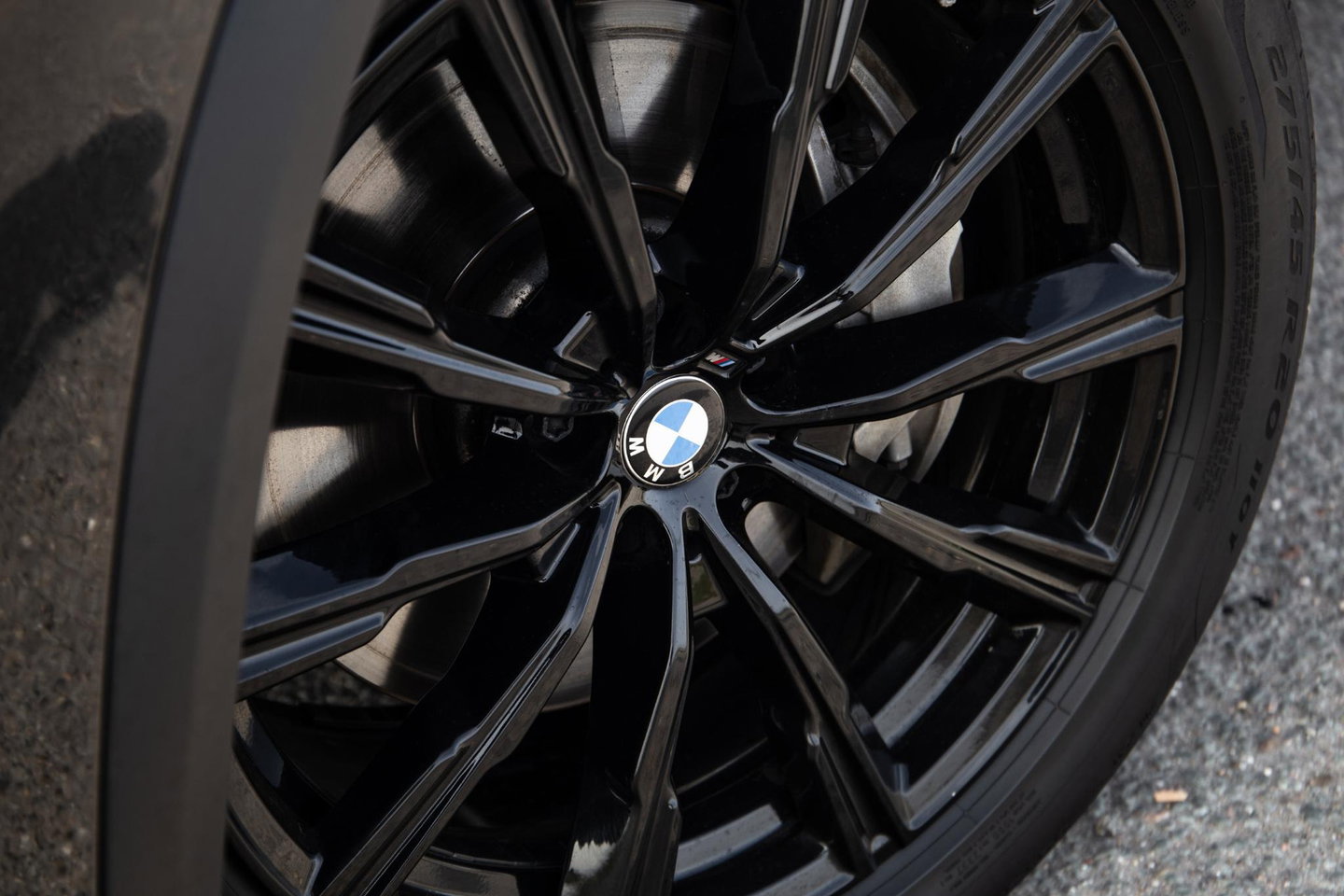 BMW X5 xDrive45e CARPLAY / CAMERA / DEALER ONDERHOUDEN /  LEER / STOELVERWARMING / BLACK ON BLACK