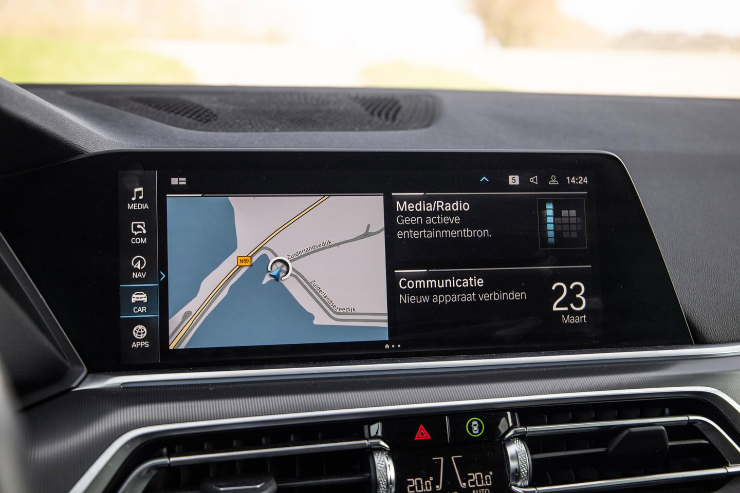 BMW X5 xDrive45e CARPLAY / CAMERA / DEALER ONDERHOUDEN /  LEER / STOELVERWARMING / BLACK ON BLACK