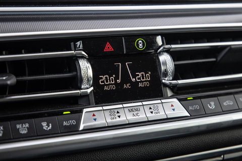 BMW X5 xDrive45e CARPLAY / CAMERA / DEALER ONDERHOUDEN /  LEER / STOELVERWARMING / BLACK ON BLACK