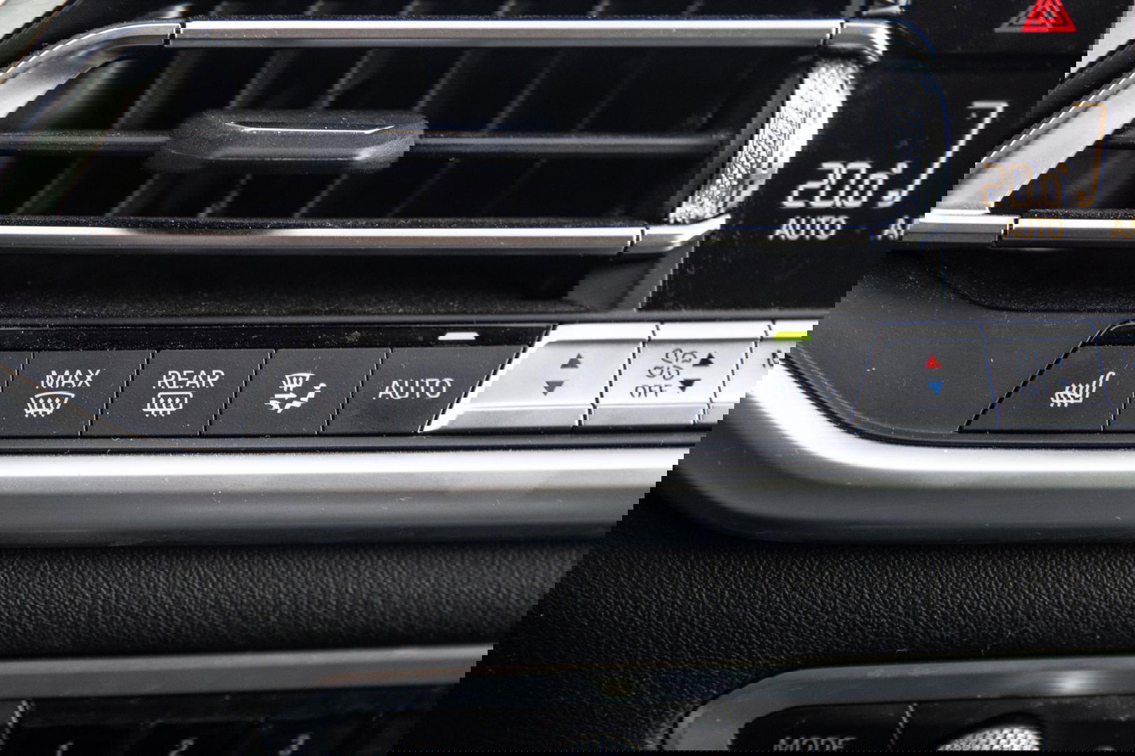 BMW X5 xDrive45e CARPLAY / CAMERA / DEALER ONDERHOUDEN /  LEER / STOELVERWARMING / BLACK ON BLACK