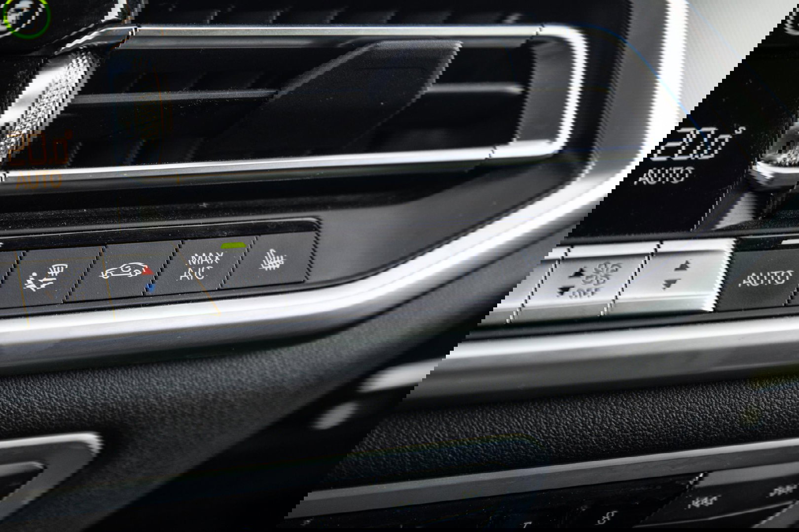 BMW X5 xDrive45e CARPLAY / CAMERA / DEALER ONDERHOUDEN /  LEER / STOELVERWARMING / BLACK ON BLACK