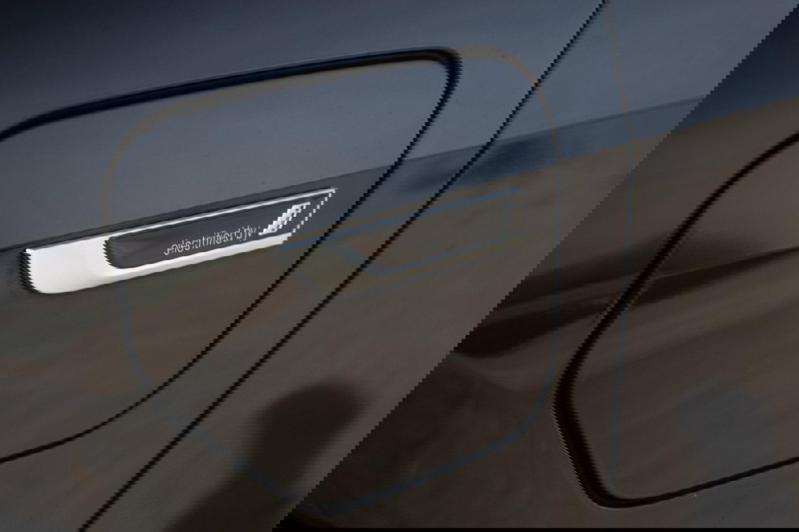 BMW X5 xDrive45e CARPLAY / CAMERA / DEALER ONDERHOUDEN /  LEER / STOELVERWARMING / BLACK ON BLACK