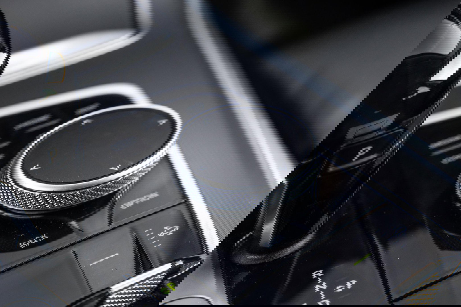 BMW X5 xDrive45e CARPLAY / CAMERA / DEALER ONDERHOUDEN /  LEER / STOELVERWARMING / BLACK ON BLACK