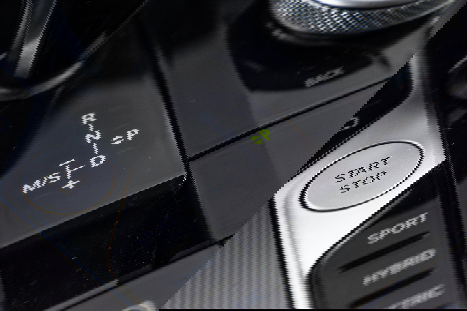 BMW X5 xDrive45e CARPLAY / CAMERA / DEALER ONDERHOUDEN /  LEER / STOELVERWARMING / BLACK ON BLACK