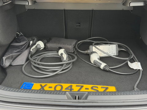 Mercedes-Benz A-Klasse A250e AMG Pano|Burmester|360|HUD|Automaat|2020