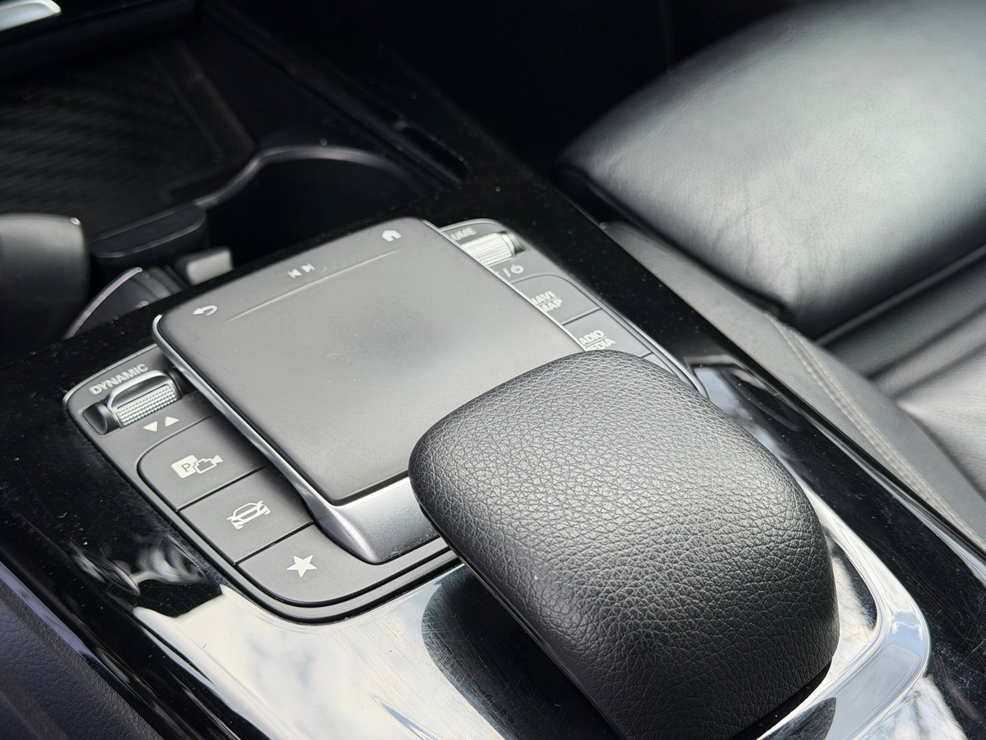 Mercedes-Benz A-Klasse A250e AMG Pano|Burmester|360|HUD|Automaat|2020