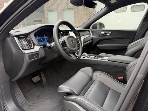Volvo XC60 2.0 T6 Plug-in hybrid AWD Ultra Black Edition 360 l led l 21 inc