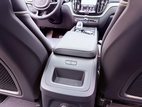 Volvo XC60 2.0 T6 Plug-in hybrid AWD Ultra Black Edition 360 l led l 21 inc