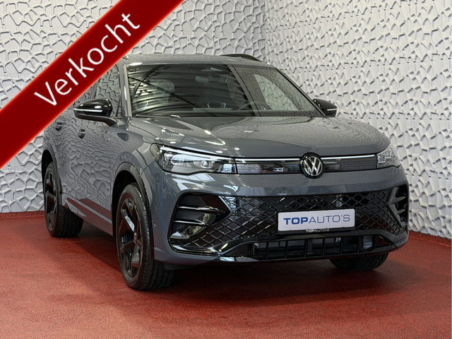 Volkswagen Tiguan - 1.5 eHYBRID 272 PK NW AUTO R-LINE VW.TREKHAAK BLACK PANO XL.NAVI STOEL/STUUR VERW. BLACK.STYLE 360.CAM ELEK.KLEP MATRIX.LED 20''LMV MASSAGE SCHUIFDAK PHEV PLUG IN HYBRID ✅Top Auto's Wijchen , 30 Jaar Specialist in Volkswagen  : Alle Type's : R-Line Editio