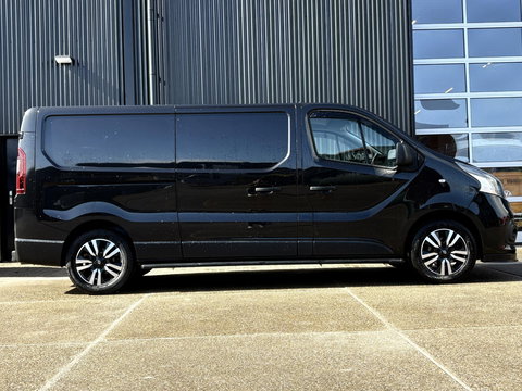 Renault Trafic 120pk L2H1 Black Edition | MARGE | Leder | Navigatie | Camera | Trekhaak | Sidebars |
