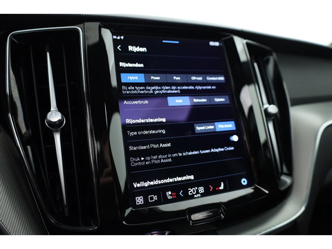 Volvo XC60 2.0 T8 Plug-in hybrid AWD Plus Dark | Luchtvering | Pano | Memory | 360cam | H&K Audio | Adapt. Cruise | CarPlay