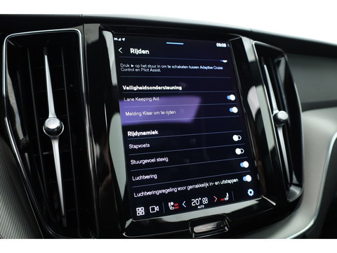 Volvo XC60 2.0 T8 Plug-in hybrid AWD Plus Dark | Luchtvering | Pano | Memory | 360cam | H&K Audio | Adapt. Cruise | CarPlay
