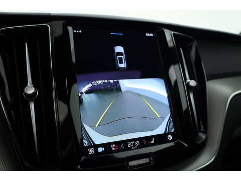 Volvo XC60 2.0 T8 Plug-in hybrid AWD Plus Dark | Luchtvering | Pano | Memory | 360cam | H&K Audio | Adapt. Cruise | CarPlay