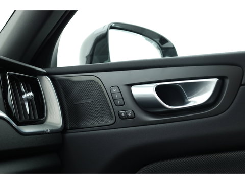 Volvo XC60 2.0 T8 Plug-in hybrid AWD Plus Dark | Luchtvering | Pano | Memory | 360cam | H&K Audio | Adapt. Cruise | CarPlay