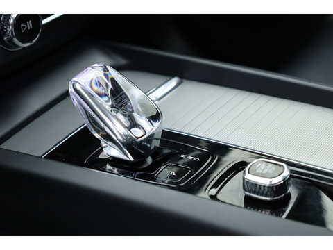 Volvo XC60 2.0 T8 Plug-in hybrid AWD Plus Dark | Luchtvering | Pano | Memory | 360cam | H&K Audio | Adapt. Cruise | CarPlay