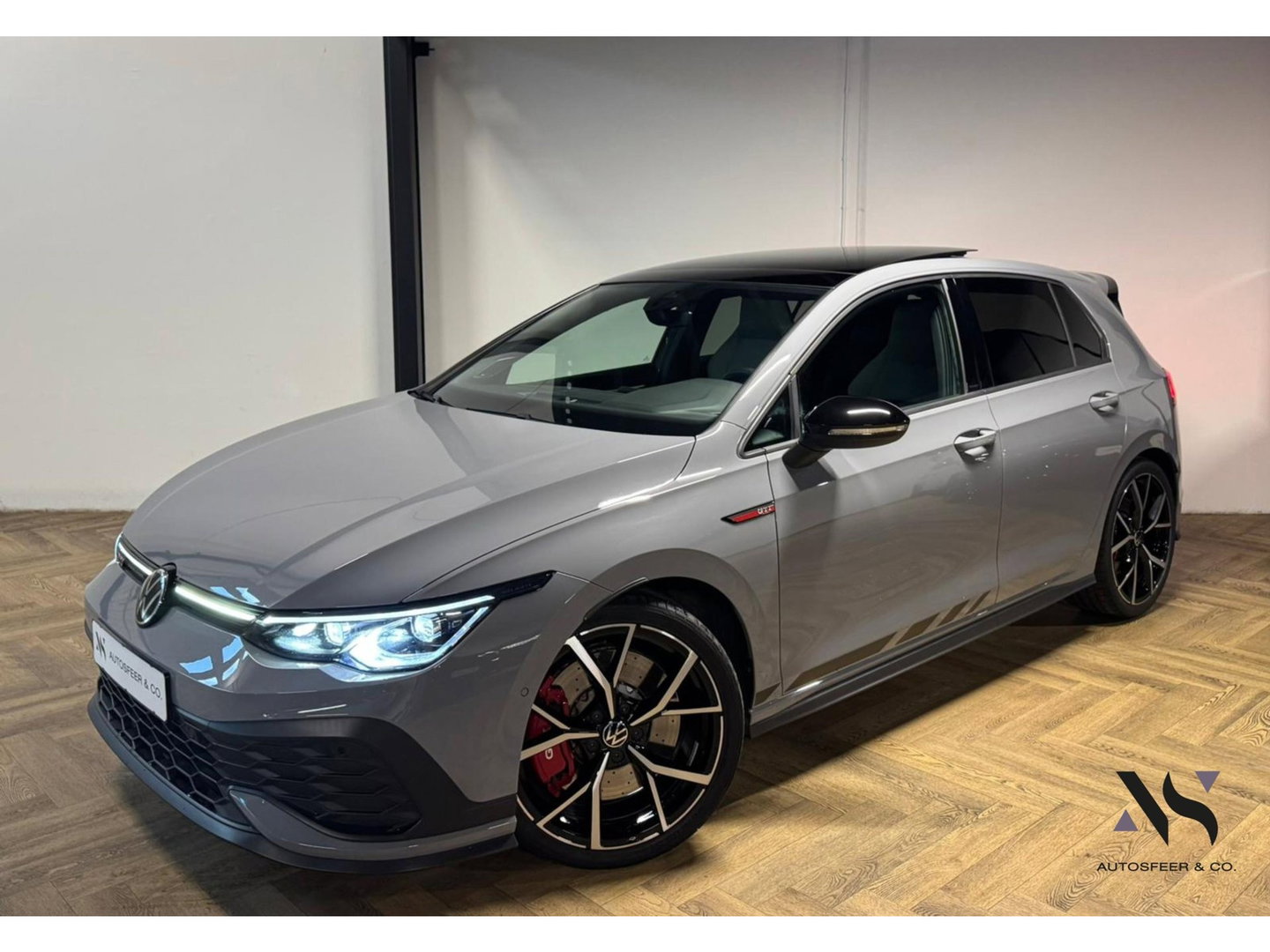 Volkswagen Golf 2.0 TSI GTI CLUBSPORT PANO KEYLESS