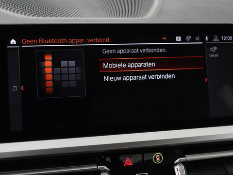 BMW 3-serie 320i High Executive Edition | Panoramadak | Leder | Stoel & Stuurverwarming | Adaptive Cruise | Sfeerverlichting