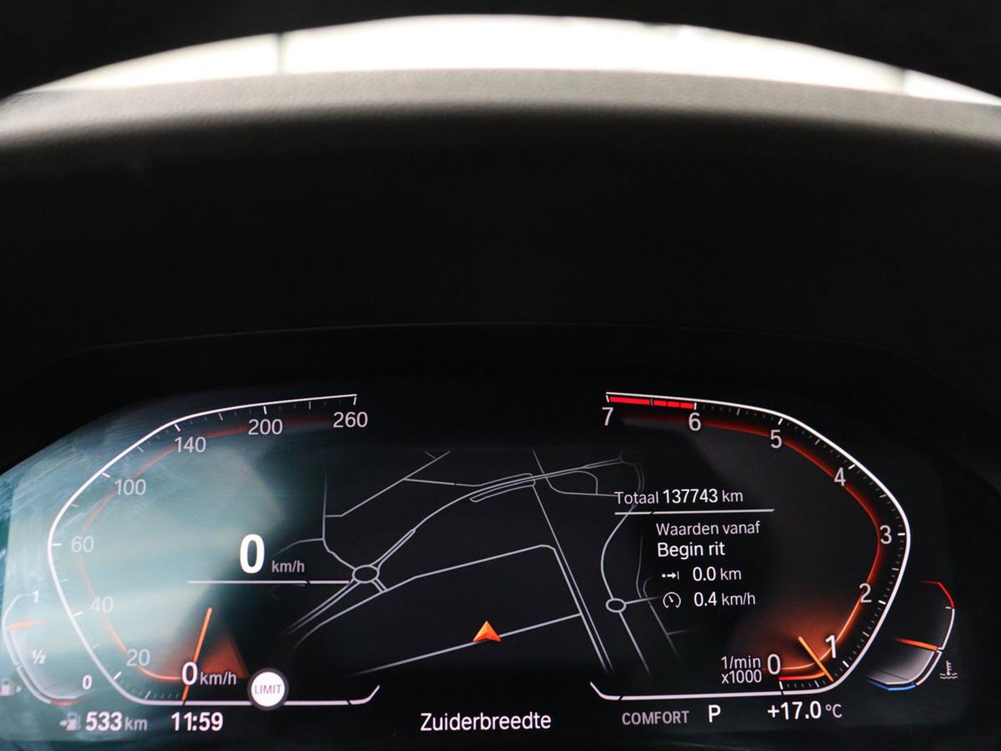 BMW 3-serie 320i High Executive Edition | Panoramadak | Leder | Stoel & Stuurverwarming | Adaptive Cruise | Sfeerverlichting