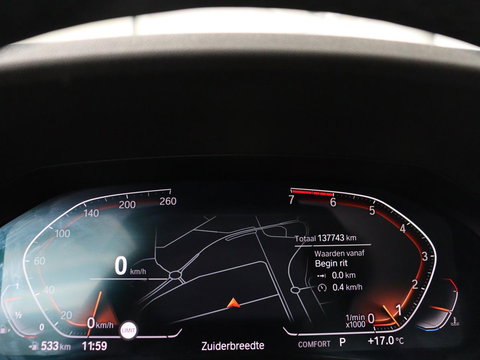 BMW 3-serie 320i High Executive Edition | Panoramadak | Leder | Stoel & Stuurverwarming | Adaptive Cruise | Sfeerverlichting