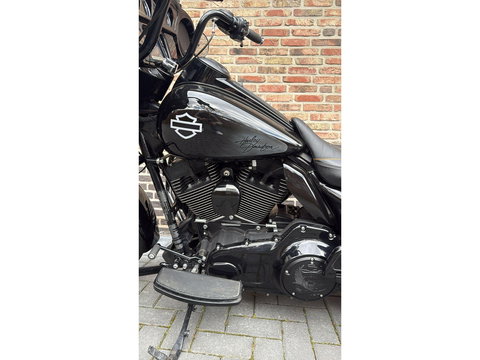 Harley Davidson 103 FLHX Street Glide Black Out Streetglide Special Paint CVO FLHTCU