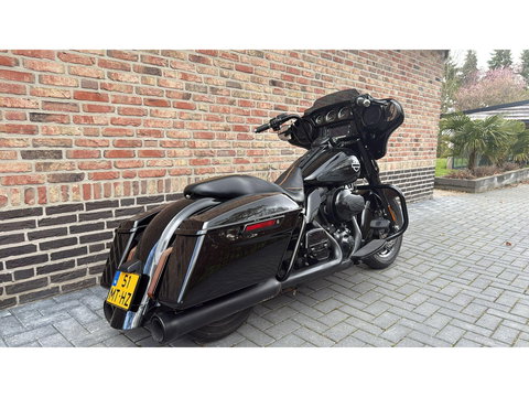 Harley Davidson 103 FLHX Street Glide Black Out Streetglide Special Paint CVO FLHTCU