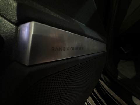 Audi RS3 Limousine 2.5 TFSI quattro Pano|Ceramic|HuD|B&O|VOL