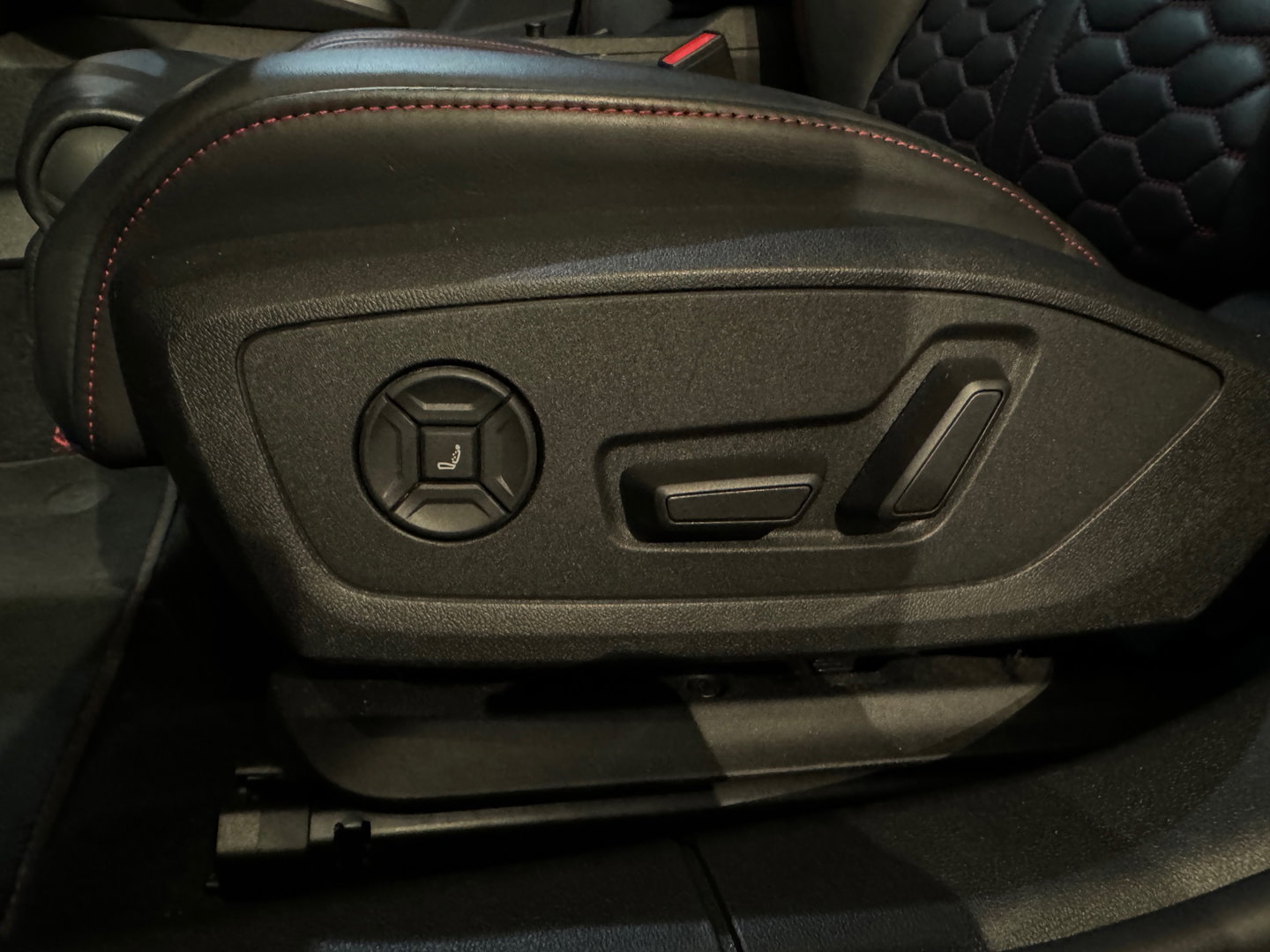 Audi RS3 Limousine 2.5 TFSI quattro Pano|Ceramic|HuD|B&O|VOL