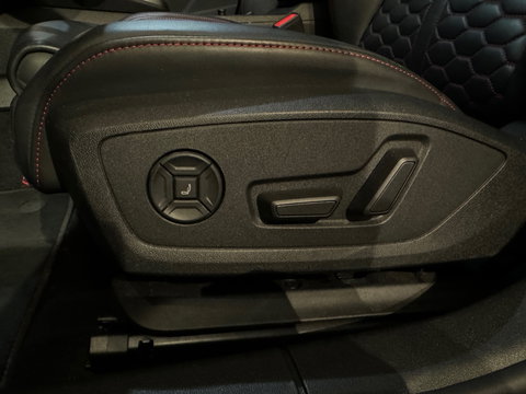 Audi RS3 Limousine 2.5 TFSI quattro Pano|Ceramic|HuD|B&O|VOL