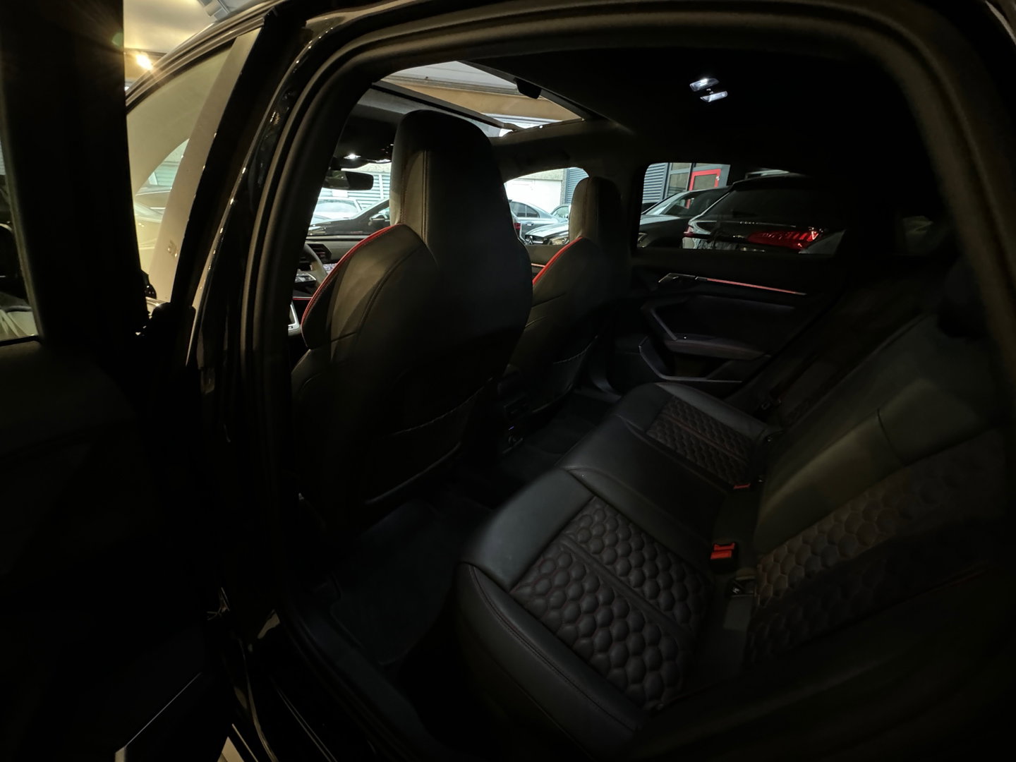 Audi RS3 Limousine 2.5 TFSI quattro Pano|Ceramic|HuD|B&O|VOL