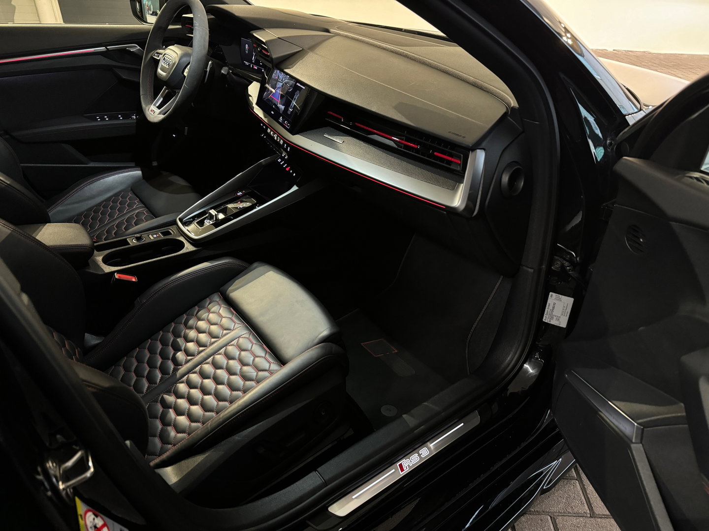 Audi RS3 Limousine 2.5 TFSI quattro Pano|Ceramic|HuD|B&O|VOL