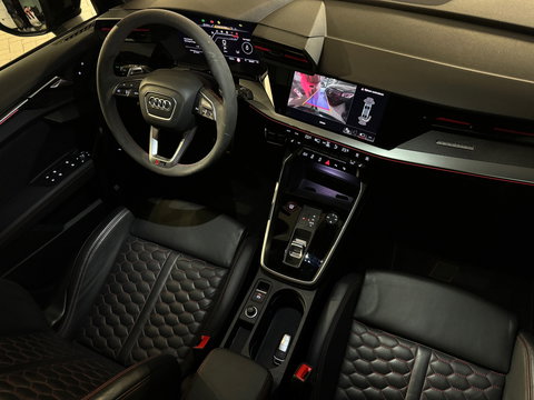 Audi RS3 Limousine 2.5 TFSI quattro Pano|Ceramic|HuD|B&O|VOL