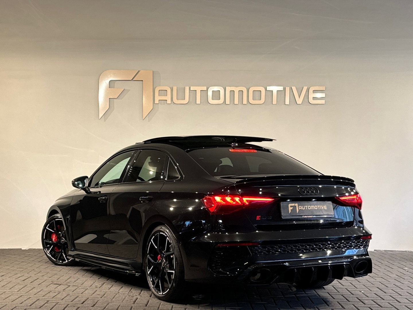 Audi RS3 Limousine 2.5 TFSI quattro Pano|Ceramic|HuD|B&O|VOL