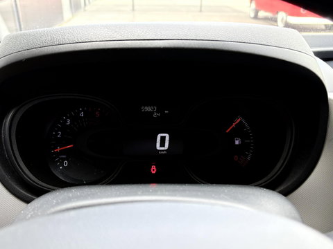 Renault Trafic 1.6 dCi T29 L2H1 DC Comfort | Marge | 6-persoons | Velgen |