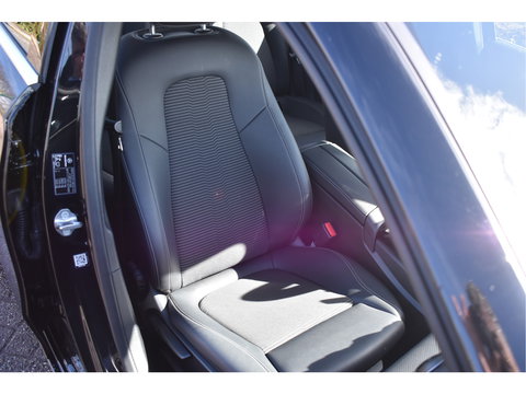 Mercedes-Benz A-Klasse 220 4MATIC Premium 4 MATIC, BOEKJES ,NAP EN ONDERHOUDSHISTORIE