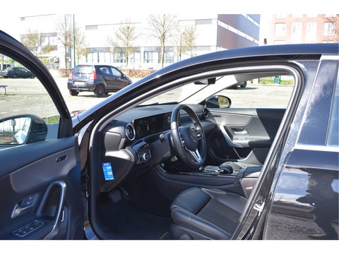Mercedes-Benz A-Klasse 220 4MATIC Premium 4 MATIC, BOEKJES ,NAP EN ONDERHOUDSHISTORIE