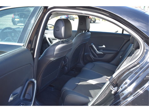 Mercedes-Benz A-Klasse 220 4MATIC Premium 4 MATIC, BOEKJES ,NAP EN ONDERHOUDSHISTORIE