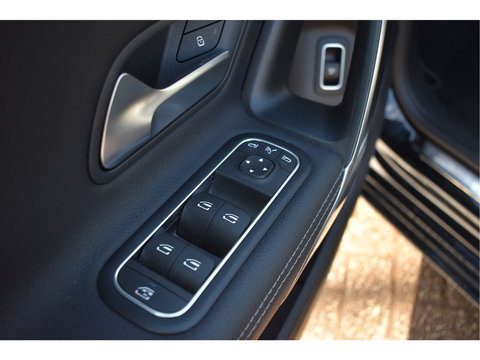 Mercedes-Benz A-Klasse 220 4MATIC Premium 4 MATIC, BOEKJES ,NAP EN ONDERHOUDSHISTORIE
