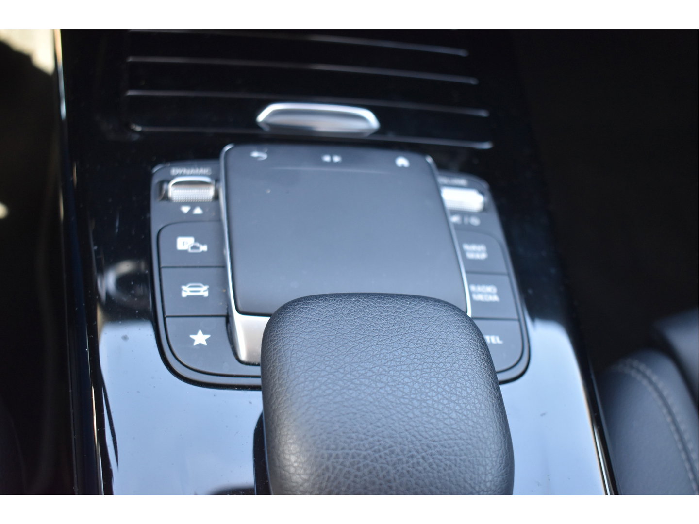 Mercedes-Benz A-Klasse 220 4MATIC Premium 4 MATIC, BOEKJES ,NAP EN ONDERHOUDSHISTORIE