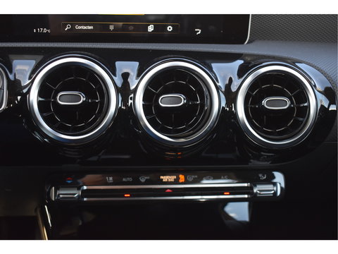 Mercedes-Benz A-Klasse 220 4MATIC Premium 4 MATIC, BOEKJES ,NAP EN ONDERHOUDSHISTORIE