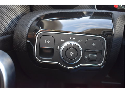 Mercedes-Benz A-Klasse 220 4MATIC Premium 4 MATIC, BOEKJES ,NAP EN ONDERHOUDSHISTORIE