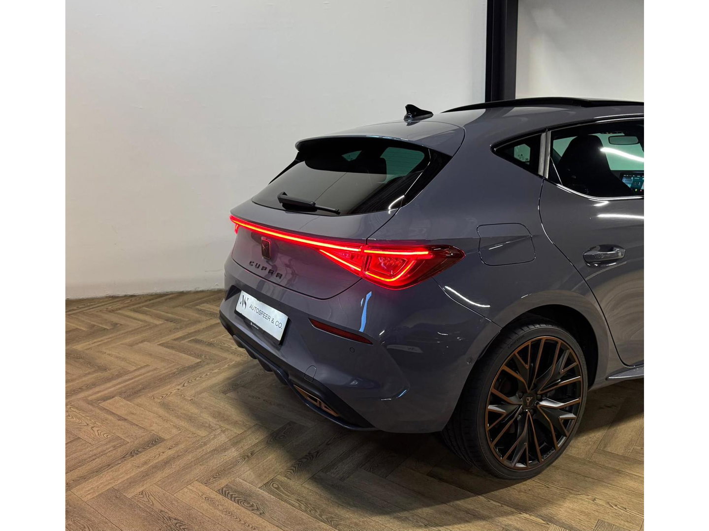 CUPRA Leon 1.4 e-Hybrid VZ Performance PANO KEYLESS VOL'