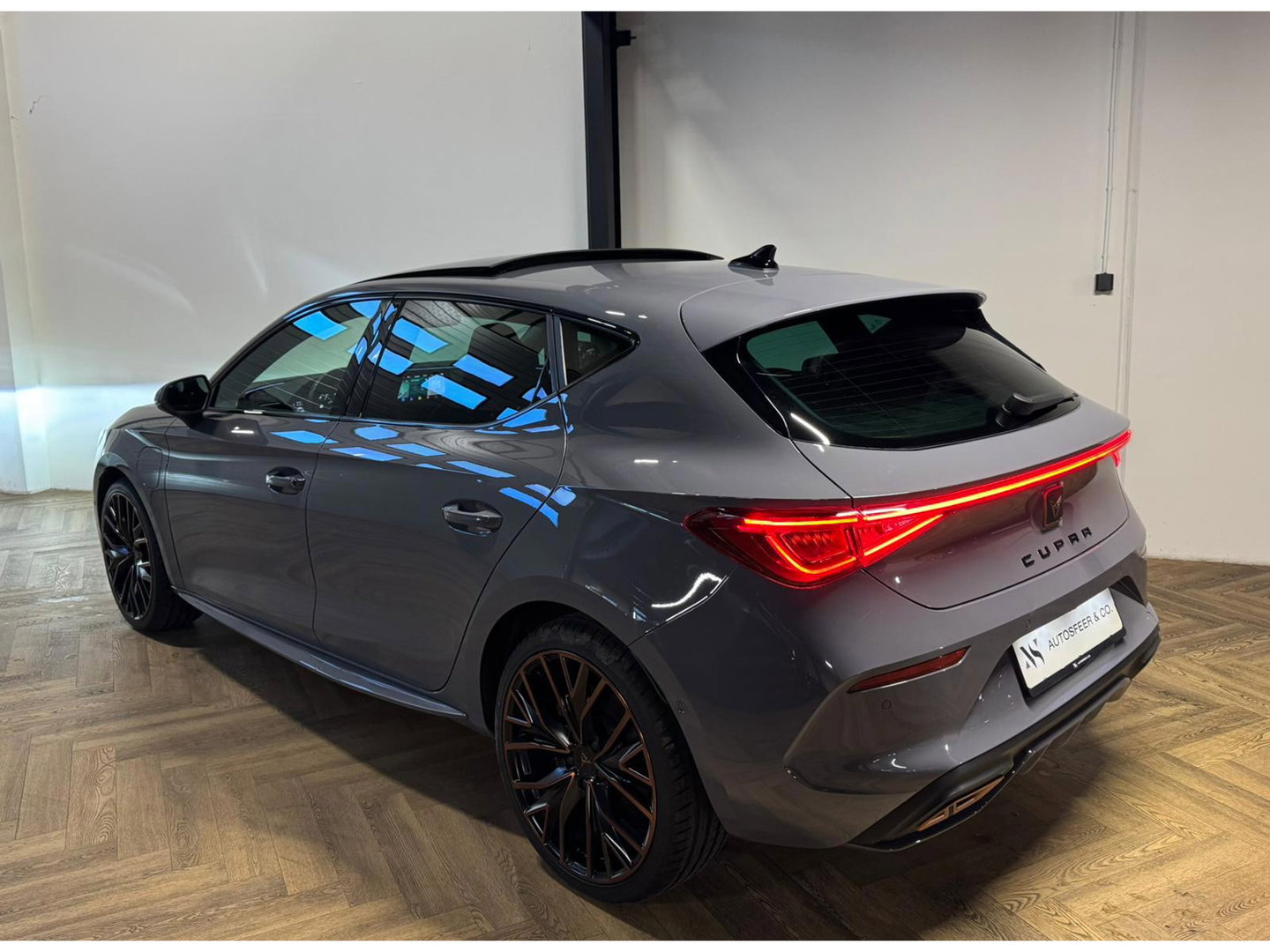 CUPRA Leon 1.4 e-Hybrid VZ Performance PANO KEYLESS VOL'