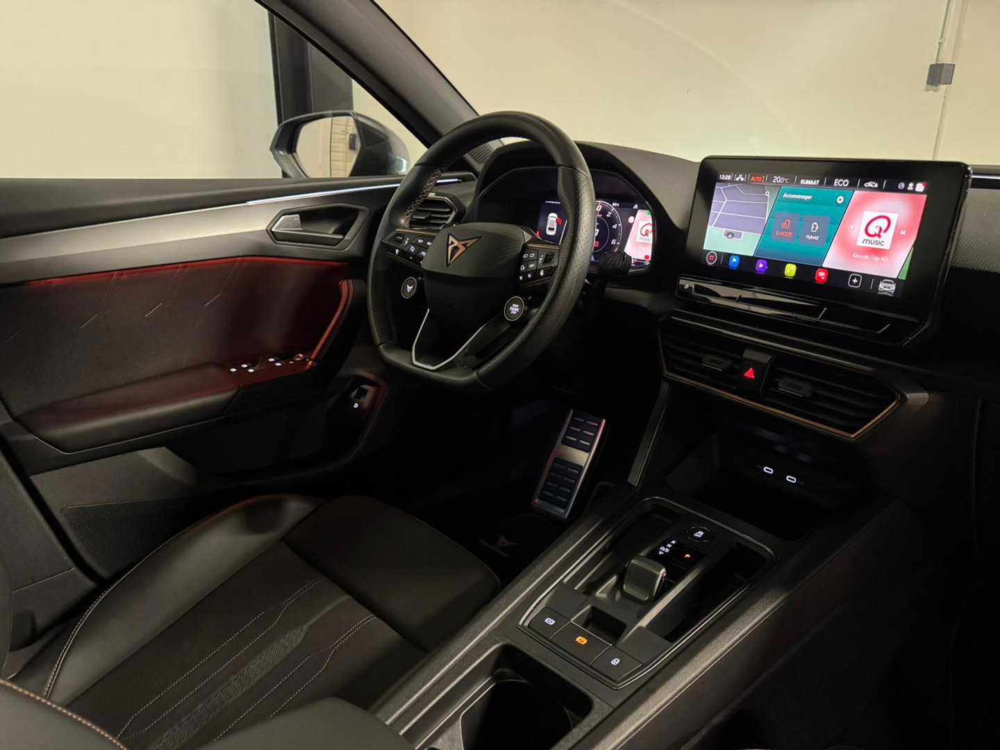 CUPRA Leon 1.4 e-Hybrid VZ Performance PANO KEYLESS VOL'